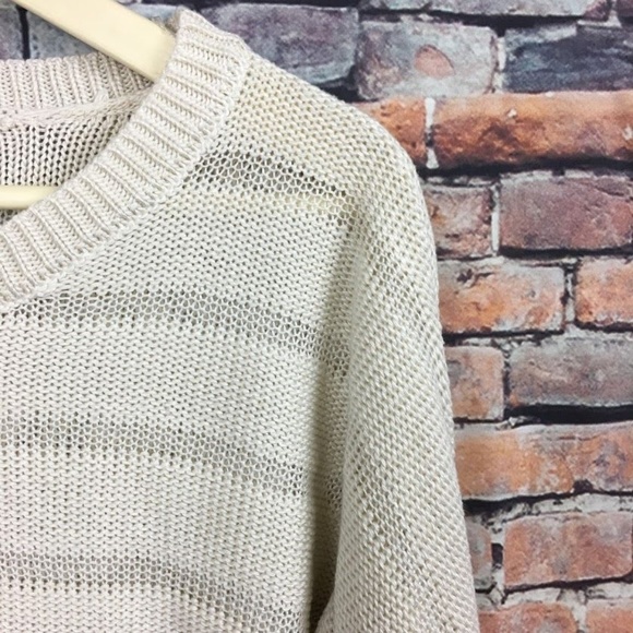 T/O (B1-13) Crop Sweater Scoop Neck - Picture 4 of 8